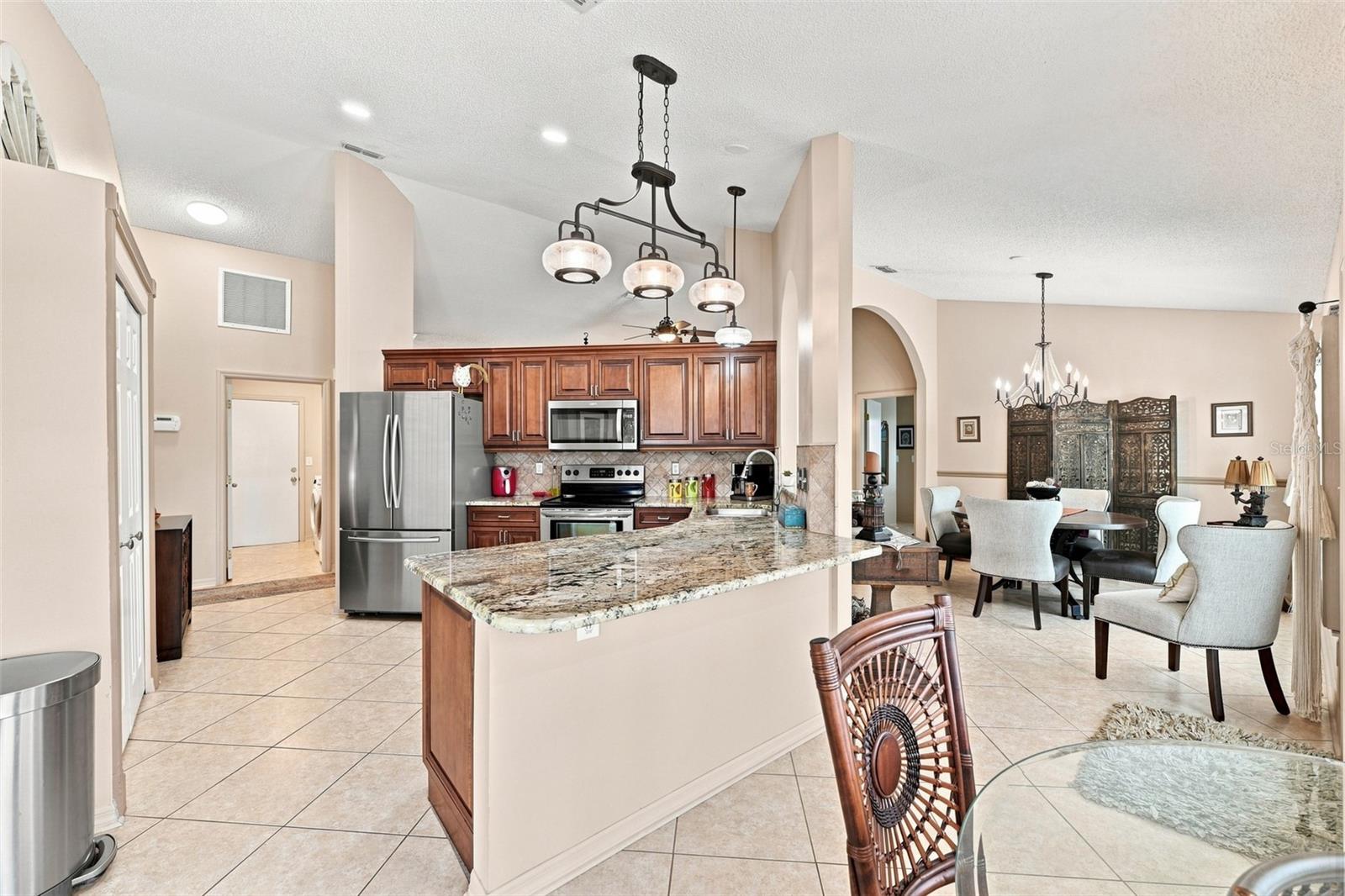 308 CALOOSA PALMS CT — photo 7