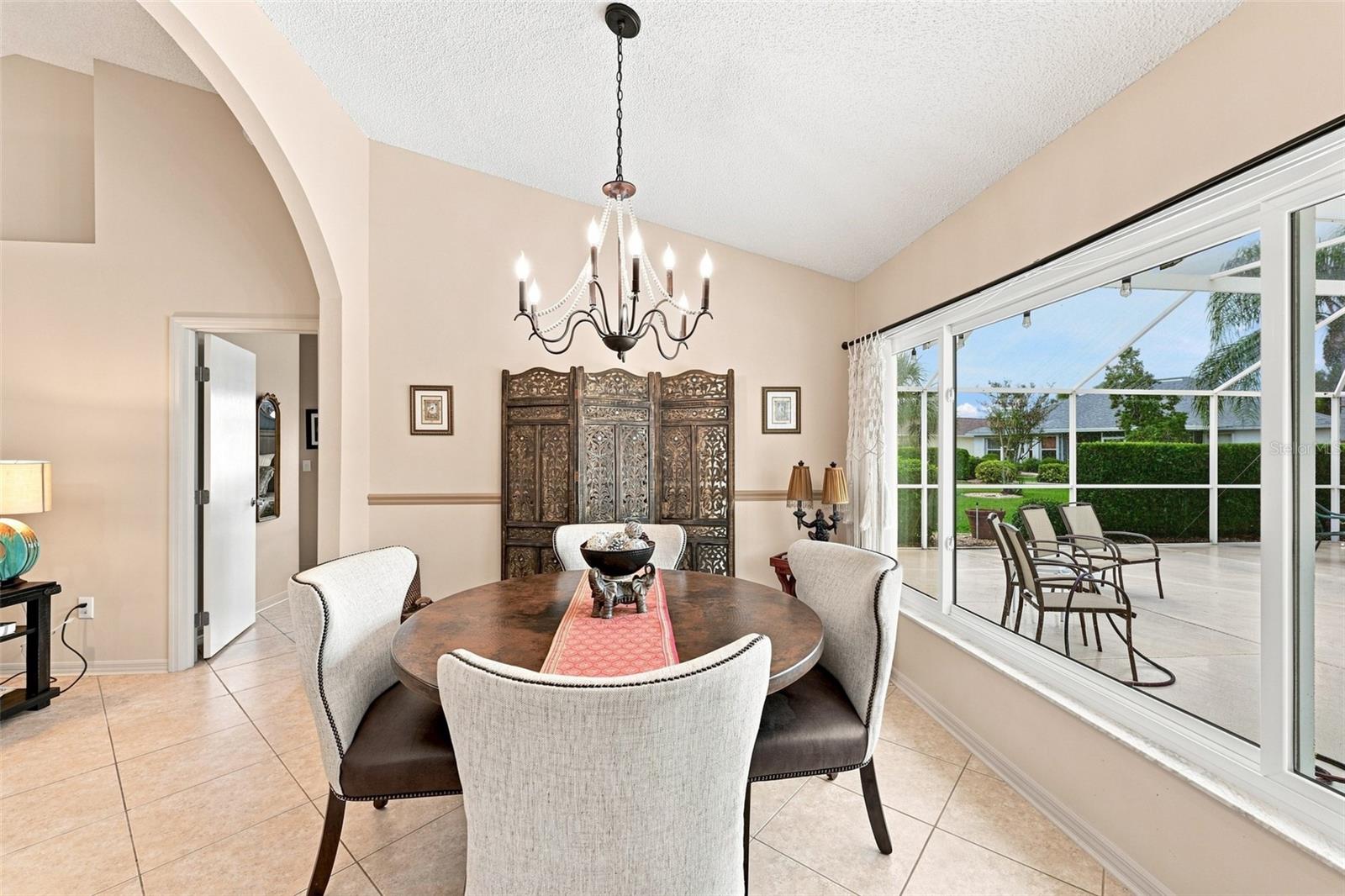 308 CALOOSA PALMS CT — photo 9