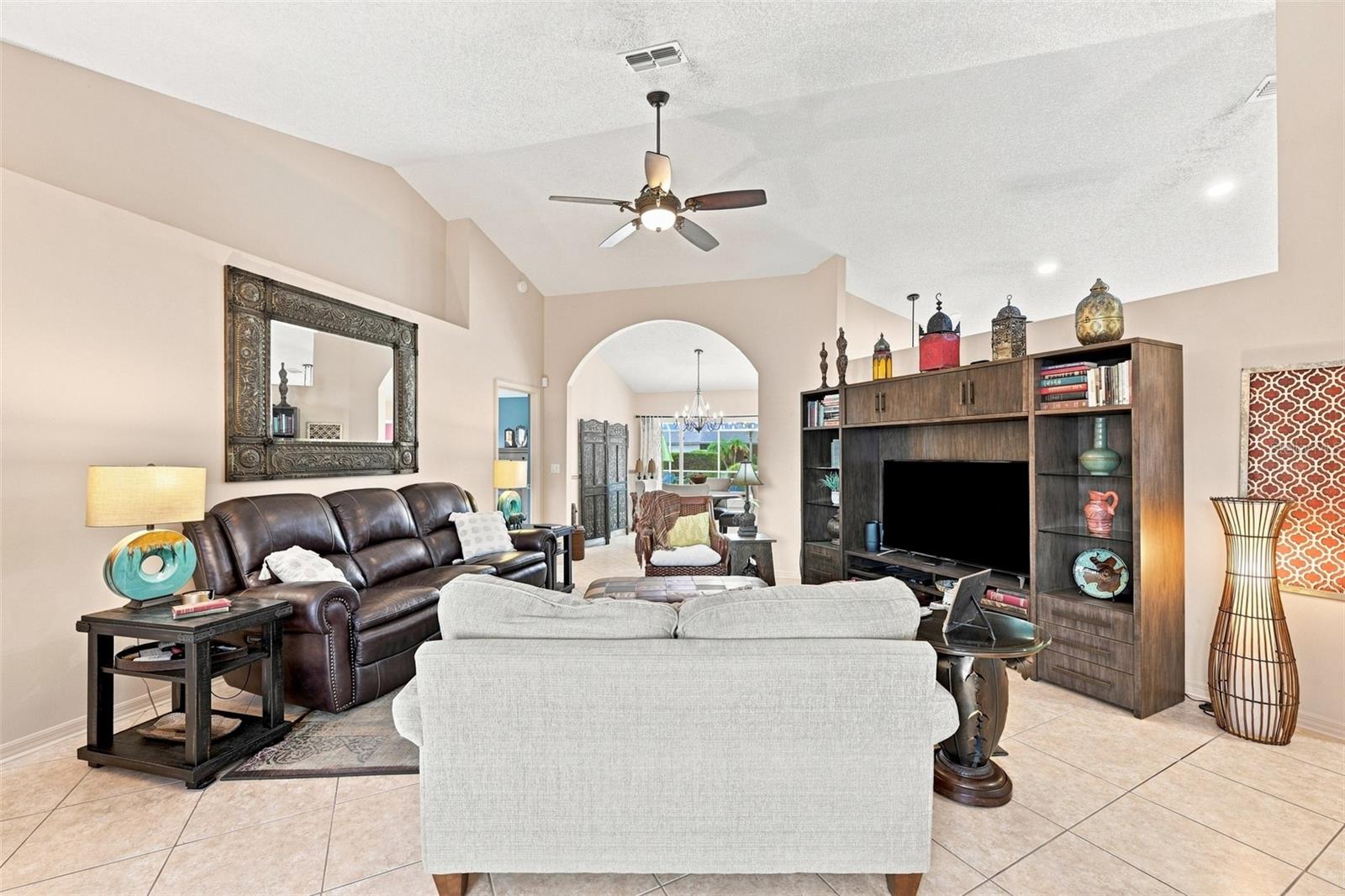 308 CALOOSA PALMS CT — photo 29