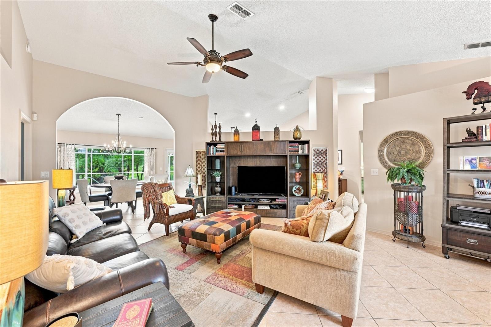 308 CALOOSA PALMS CT — photo 6