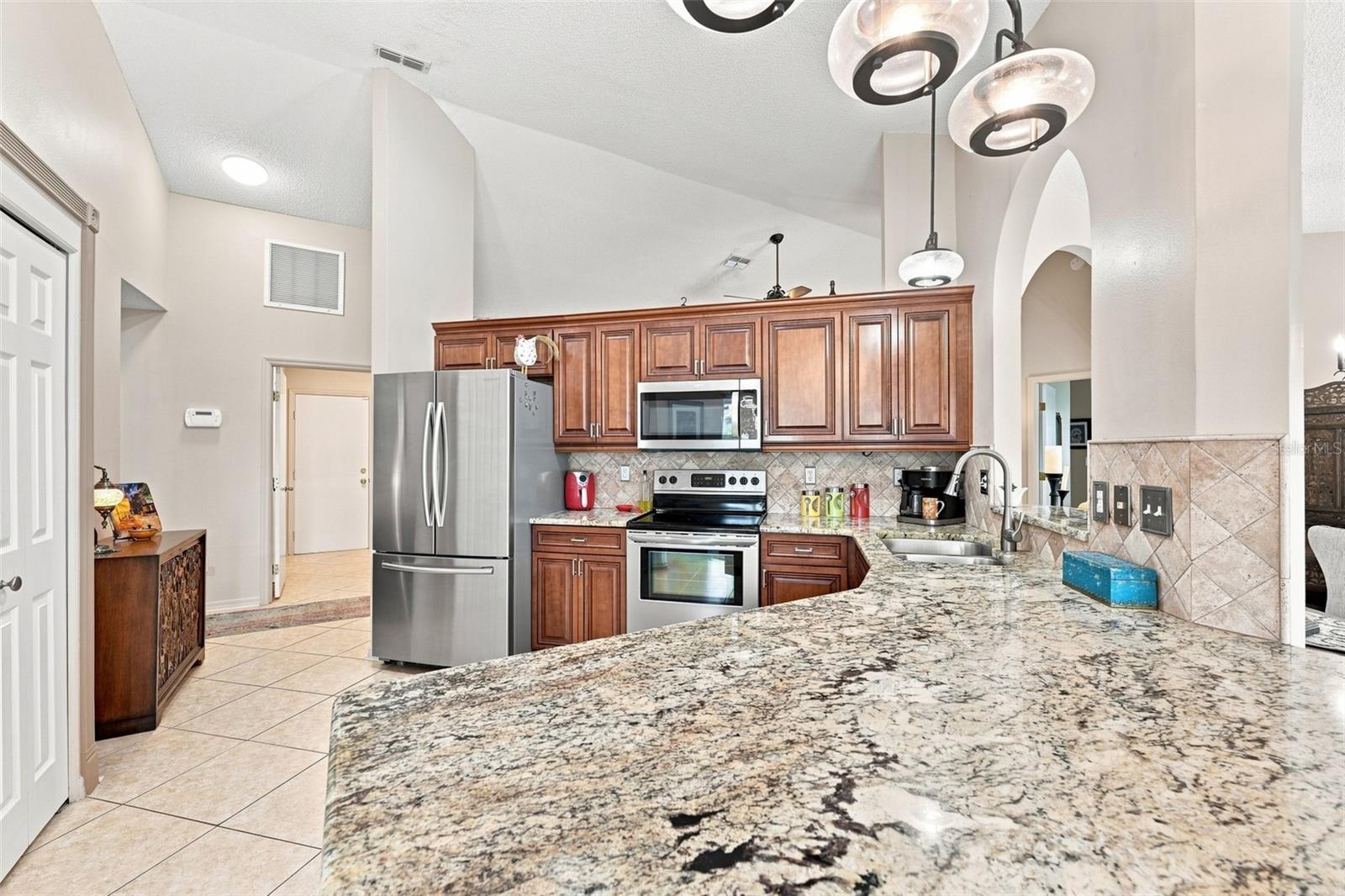308 CALOOSA PALMS CT — photo 30