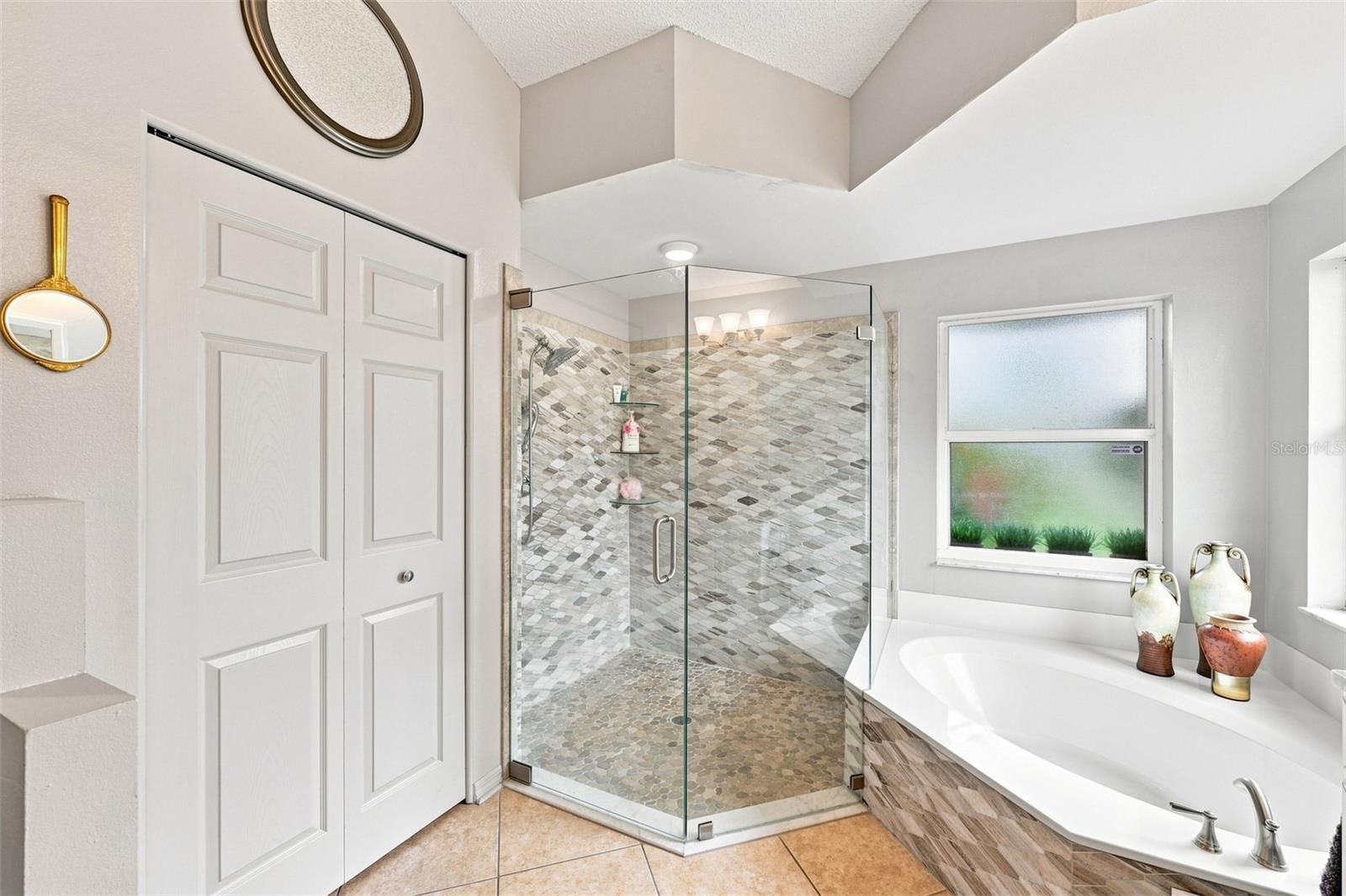 308 CALOOSA PALMS CT — photo 38