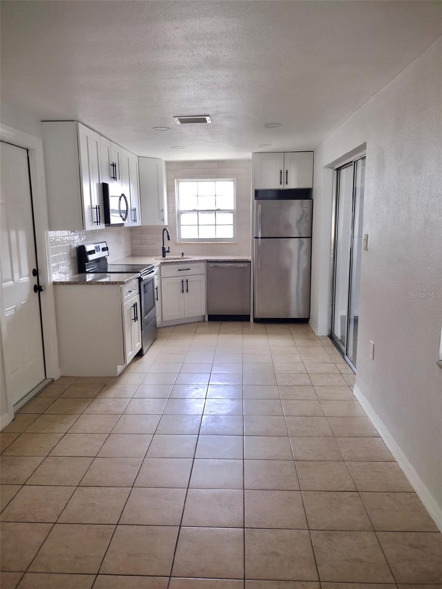 3117 HUNTINGTON RD — photo 10