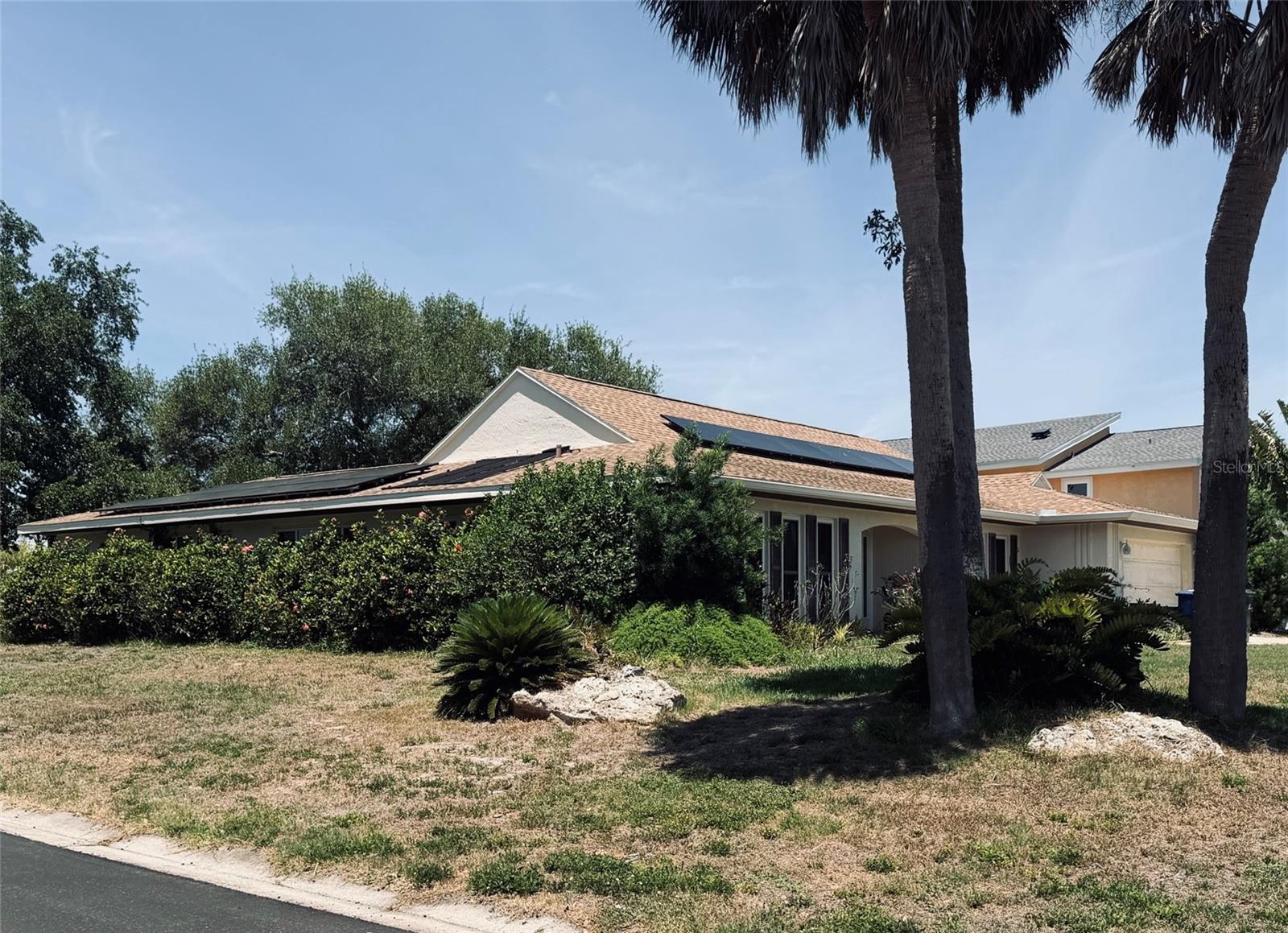 453 S SHORE DR — photo 3