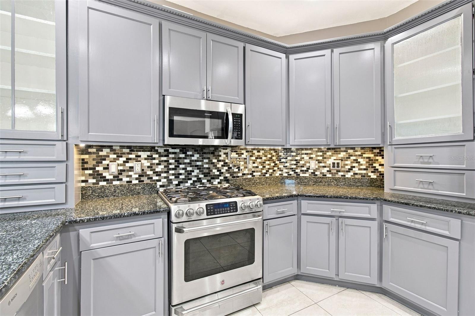 1512 CROOKED STICK DR — photo 38