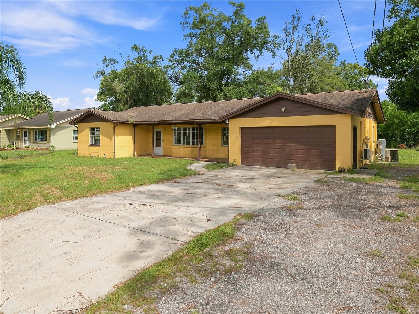 8906 E LANWAY DR — photo 5