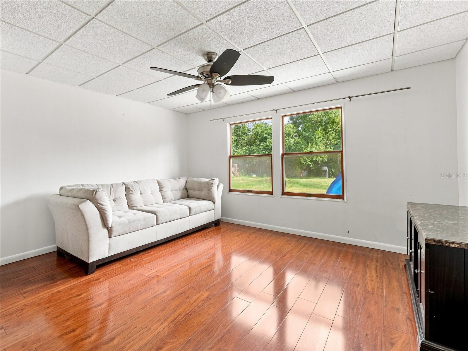 8906 E LANWAY DR — photo 22