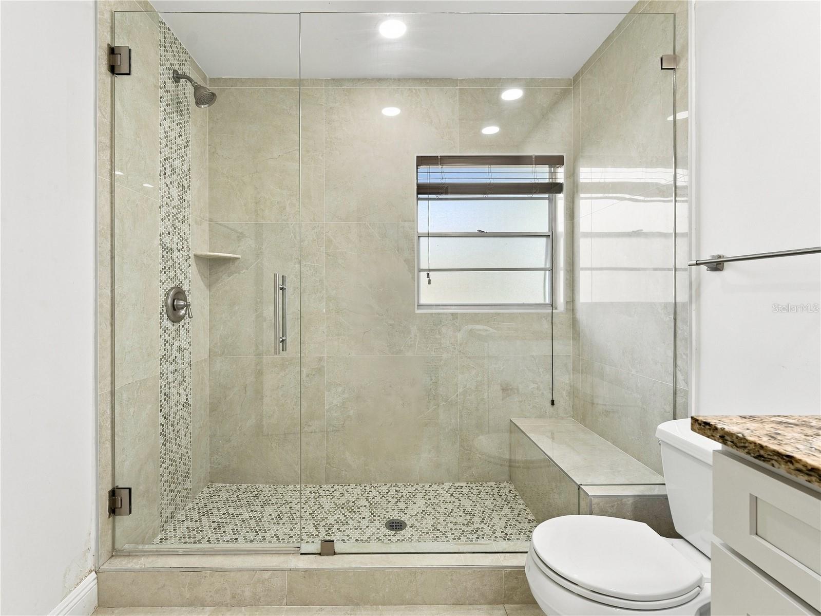 8906 E LANWAY DR — photo 33