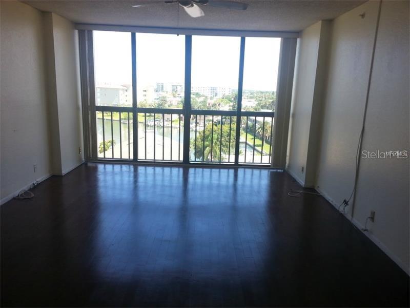255 DOLPHIN PT #710 — photo 11