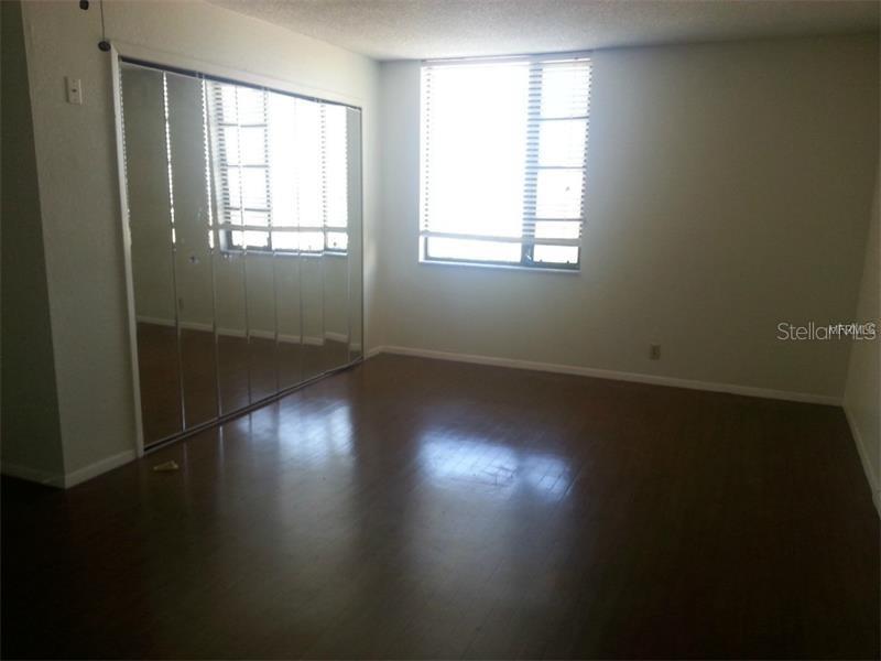 255 DOLPHIN PT #710 — photo 9