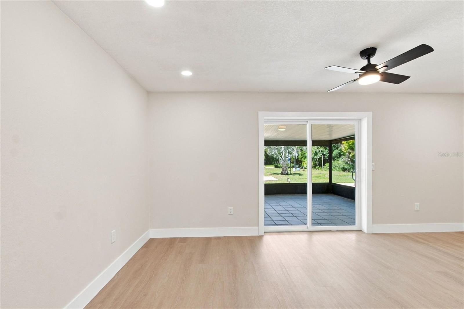 216 23RD ST E — photo 10