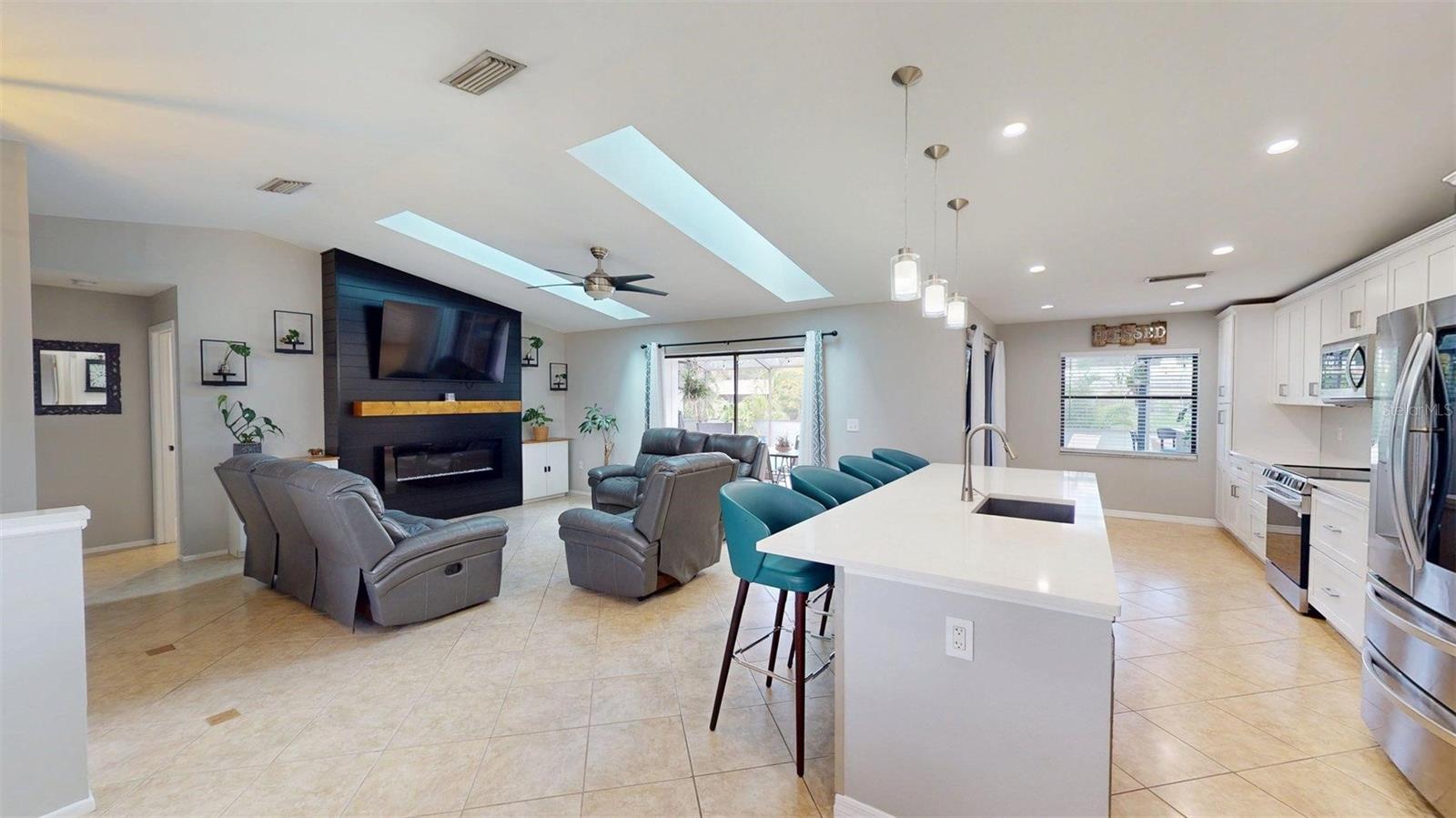 2461 GOLD OAK CT E — photo 10