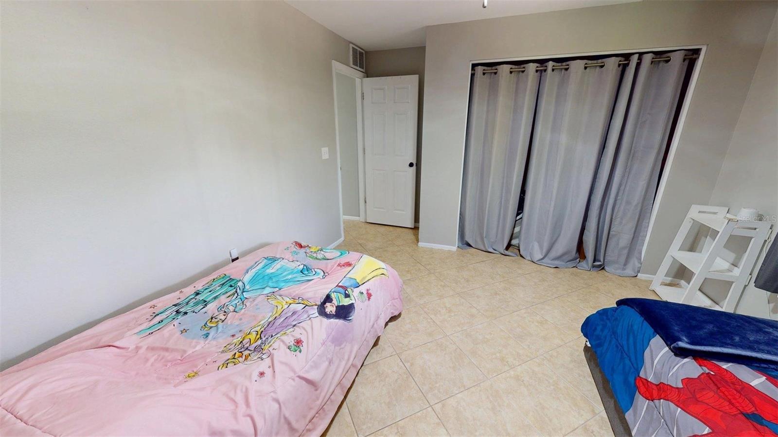 2461 GOLD OAK CT E — photo 21
