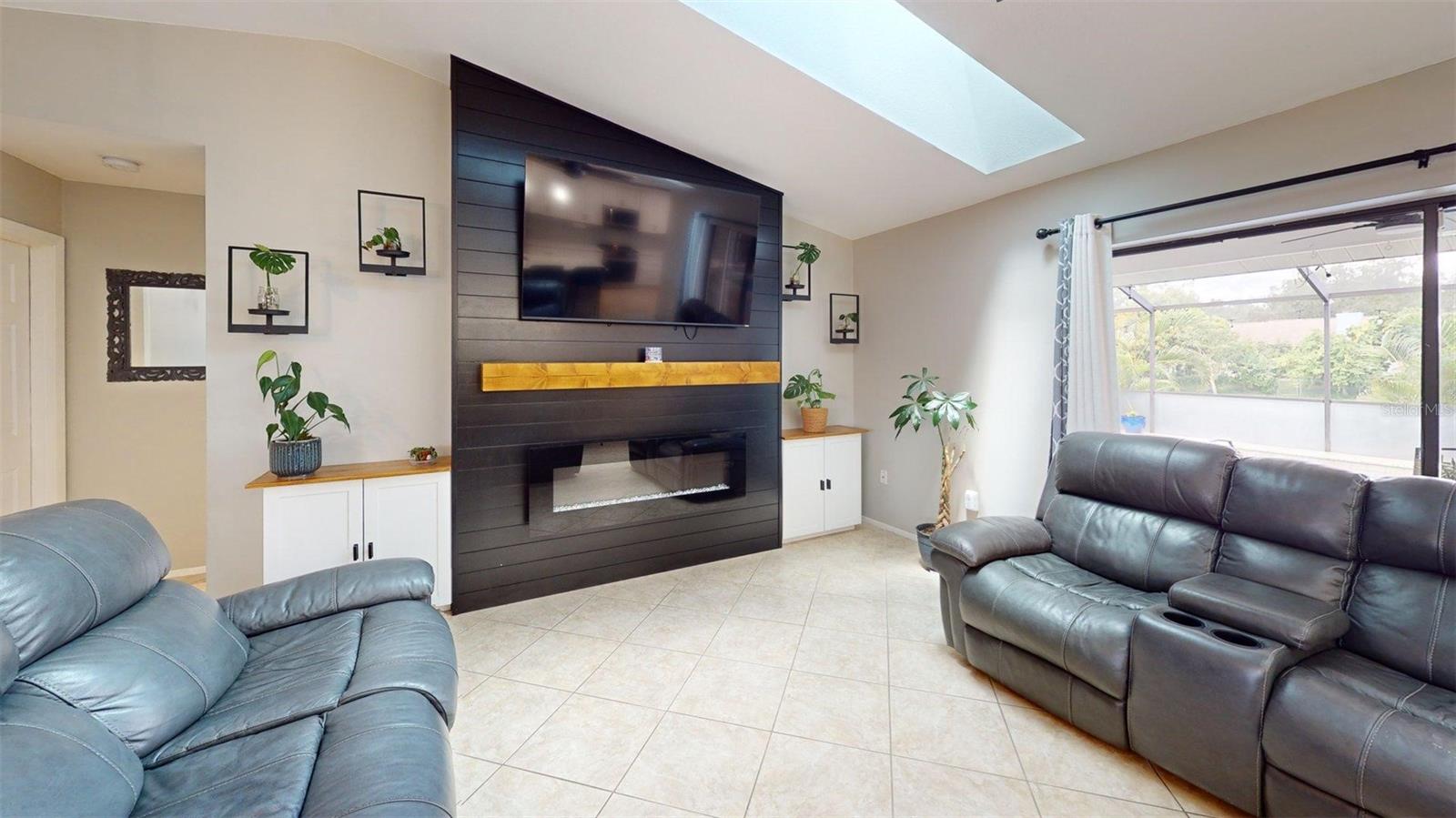 2461 GOLD OAK CT E — photo 24