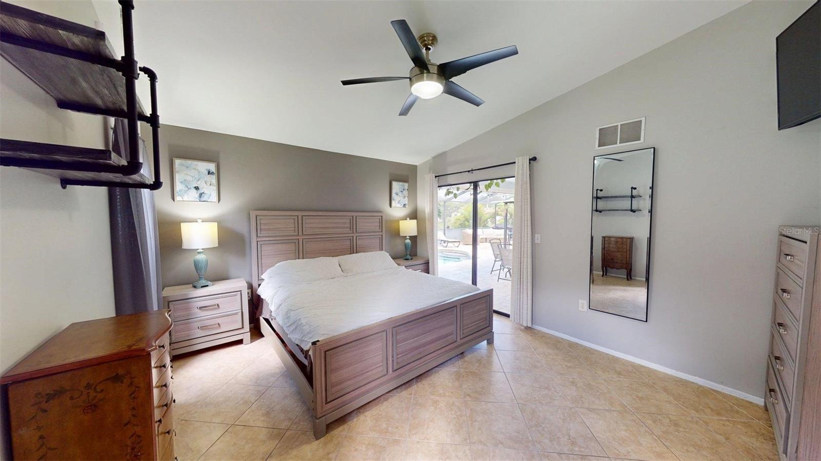 2461 GOLD OAK CT E — photo 14