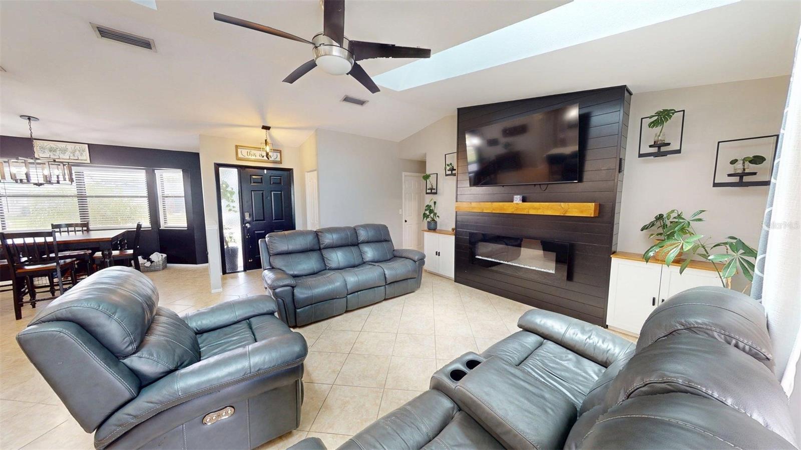 2461 GOLD OAK CT E — photo 11