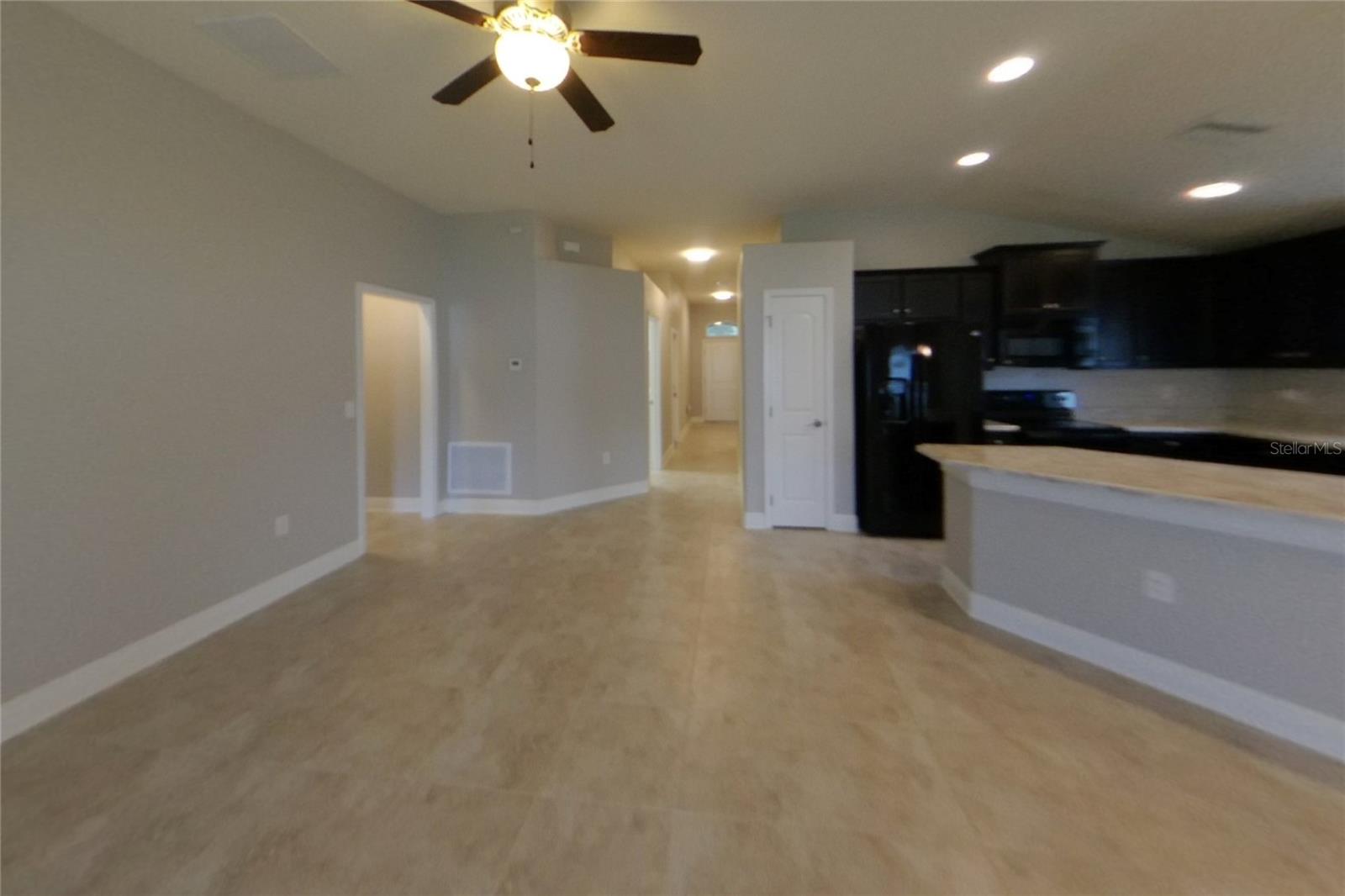 Home in WIMAUMA — photo 3