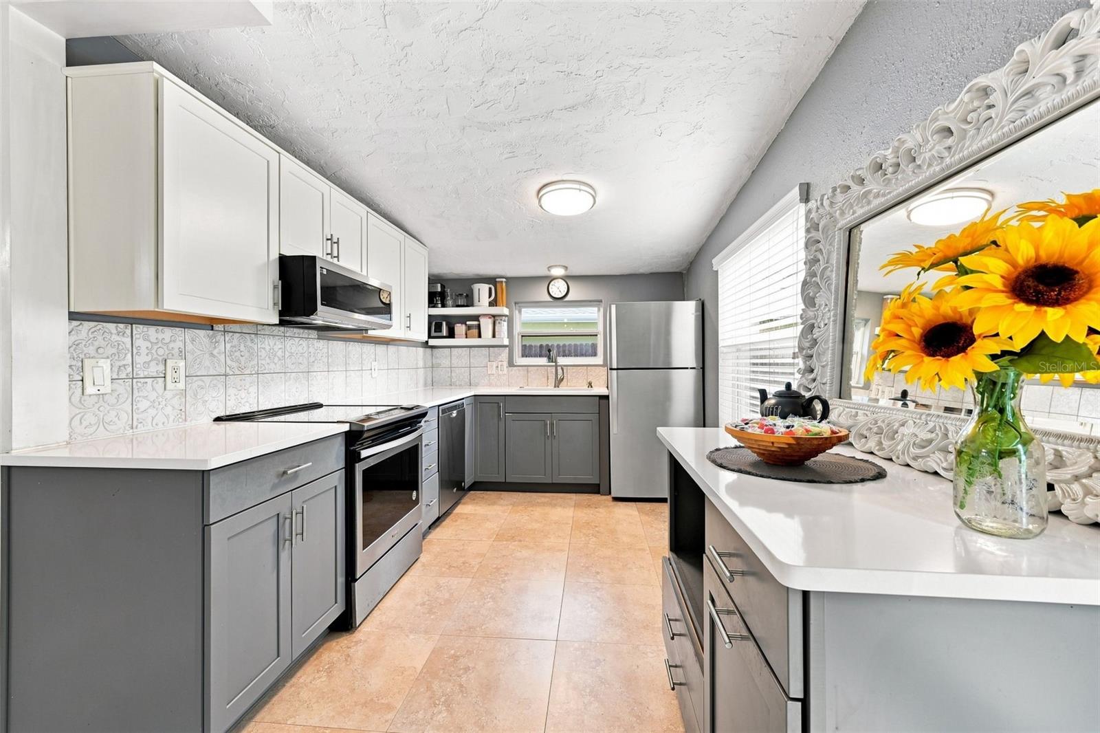 1773 EZELLE AVE — photo 12