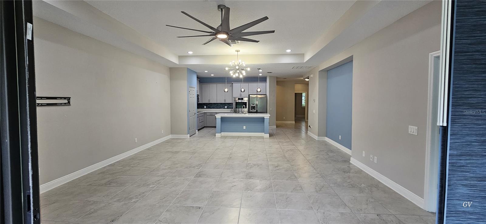 19379 HAWK VALLEY DR — photo 3