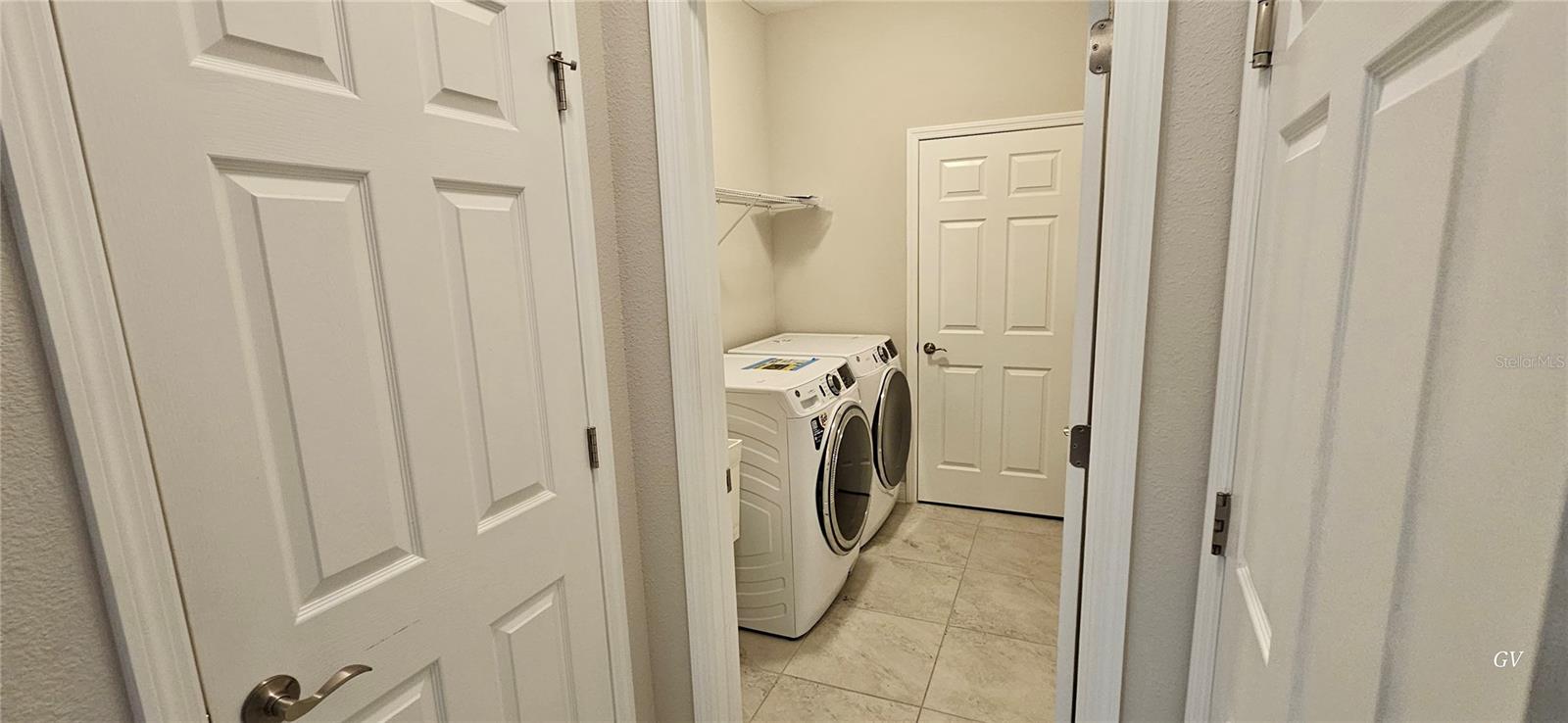 19379 HAWK VALLEY DR — photo 24