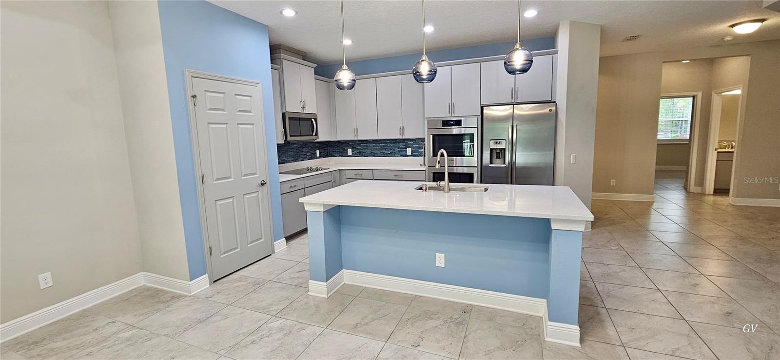 19379 HAWK VALLEY DR — photo 9