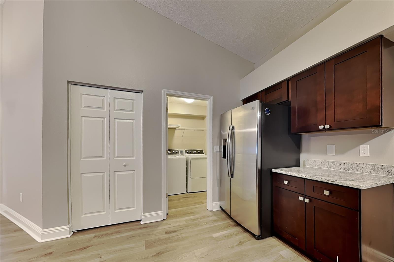 Home in RIVERVIEW — photo 5