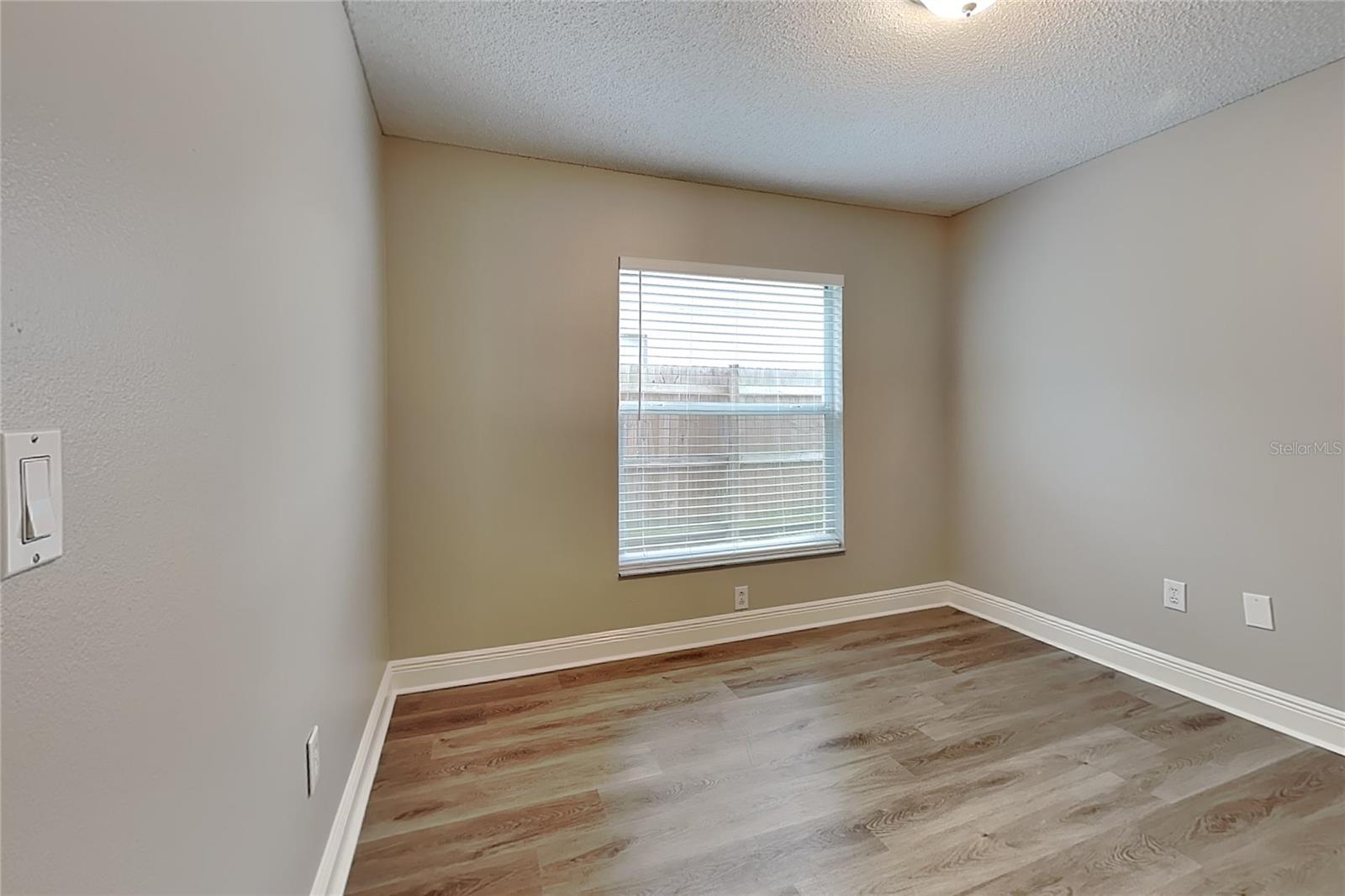 Home in RIVERVIEW — photo 11