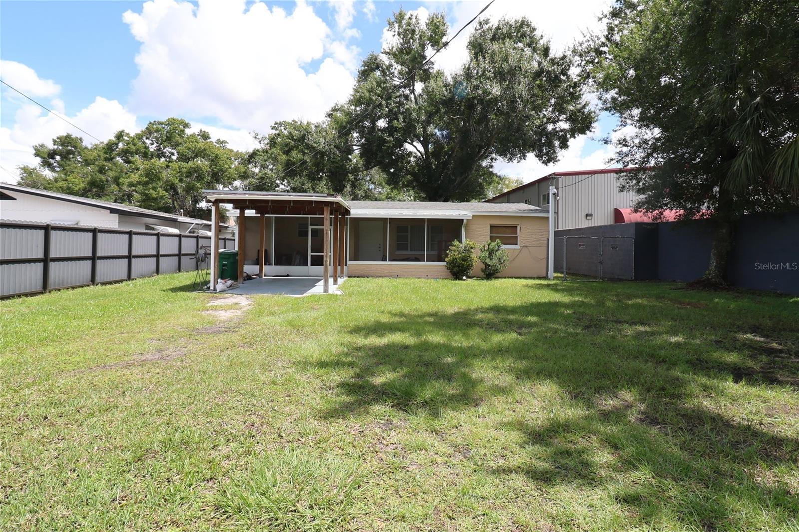 4617 N CLARK AVE — photo 11