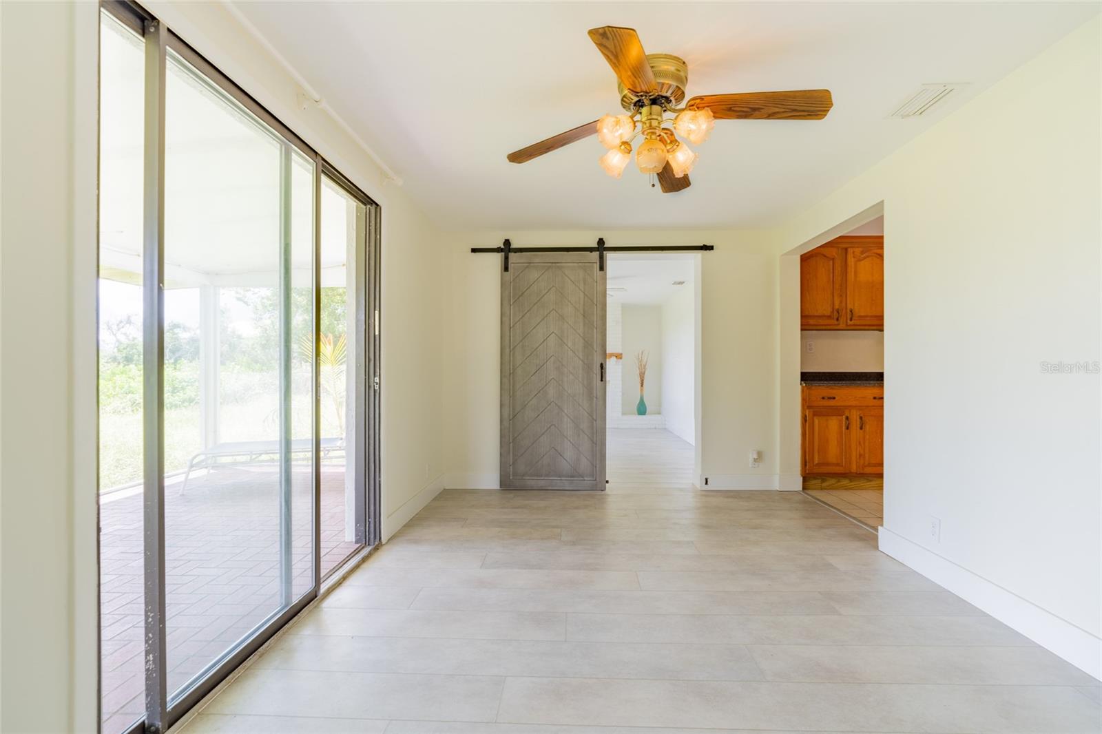 605 BARNES PKWY — photo 19