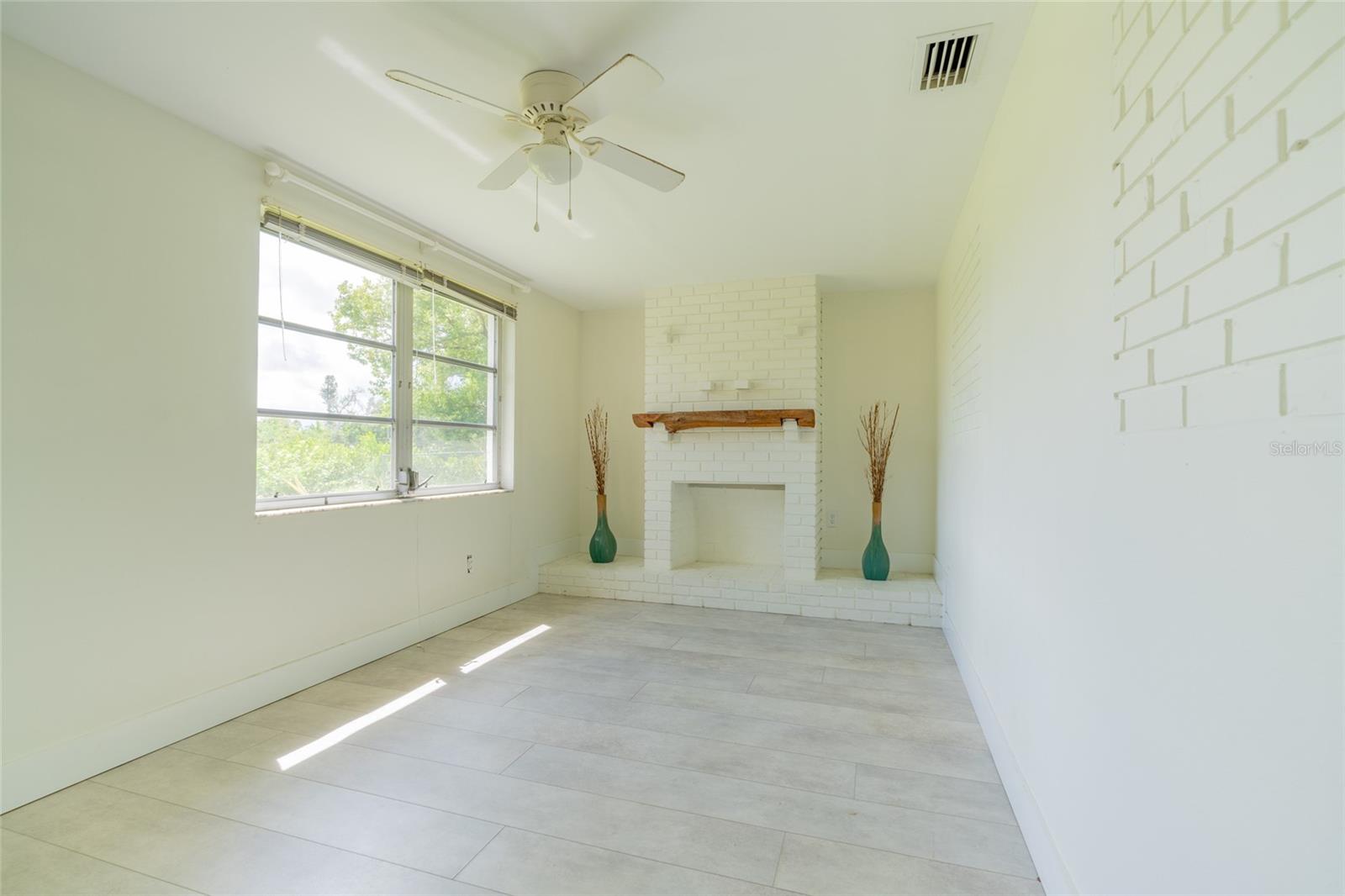 605 BARNES PKWY — photo 24