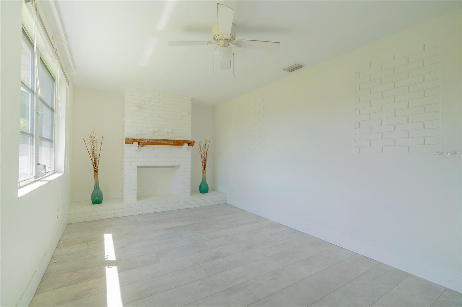 605 BARNES PKWY — photo 22