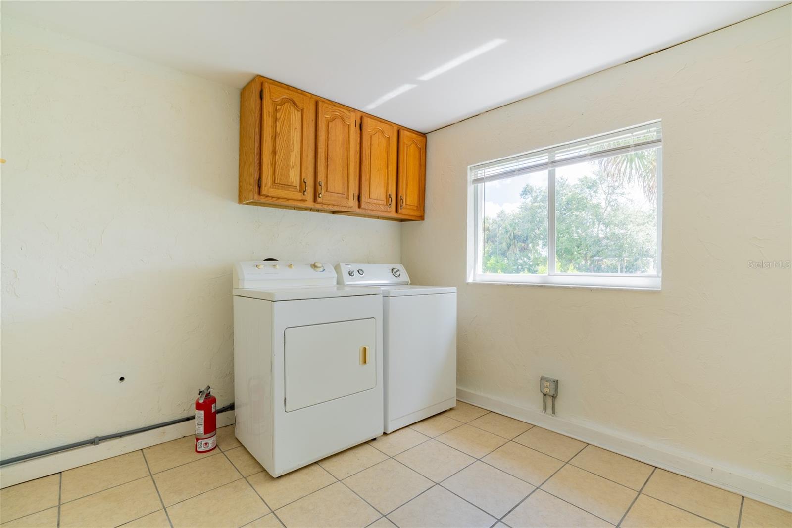 605 BARNES PKWY — photo 27