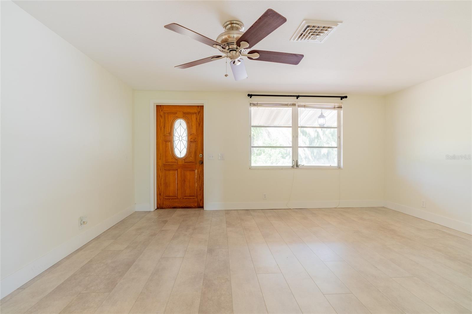 605 BARNES PKWY — photo 9