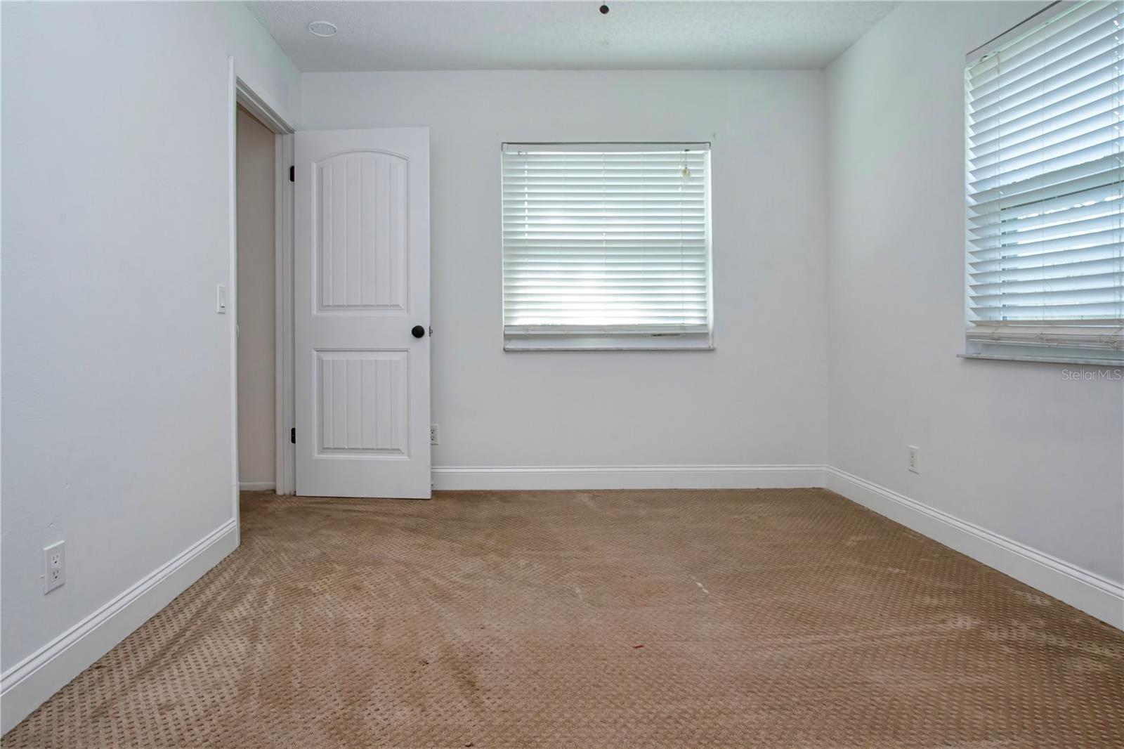 2501 LIGHTFOOT RD — photo 37
