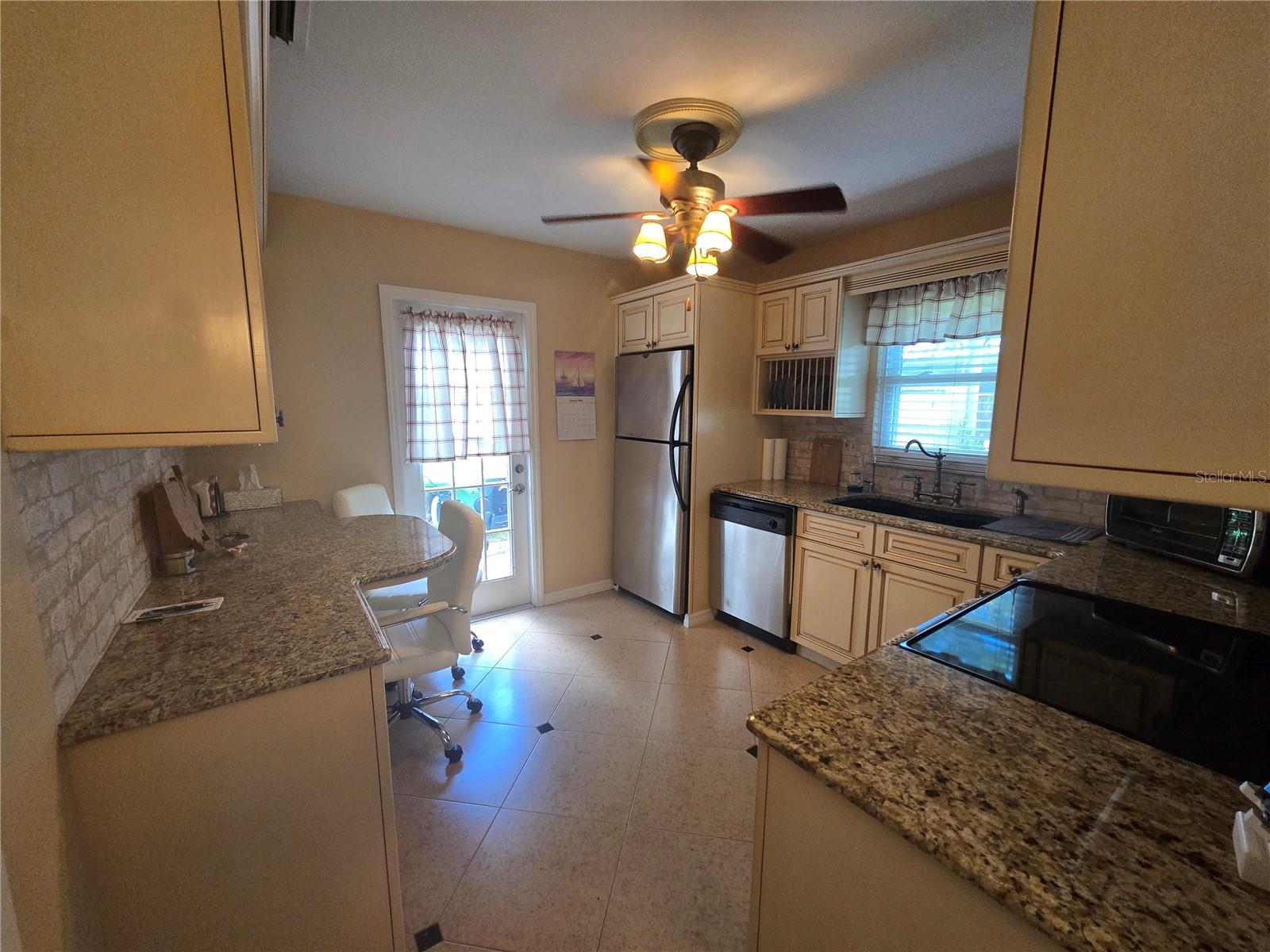 3149 CODY ST — photo 15