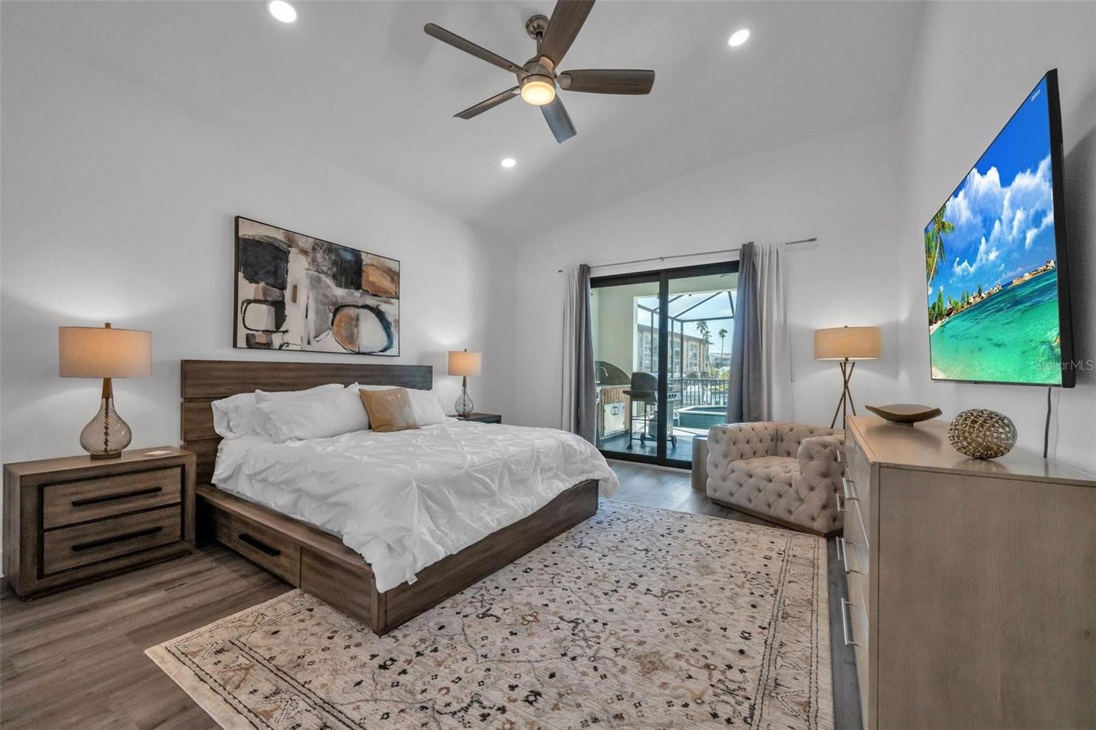 112 LEEWARD IS — photo 8