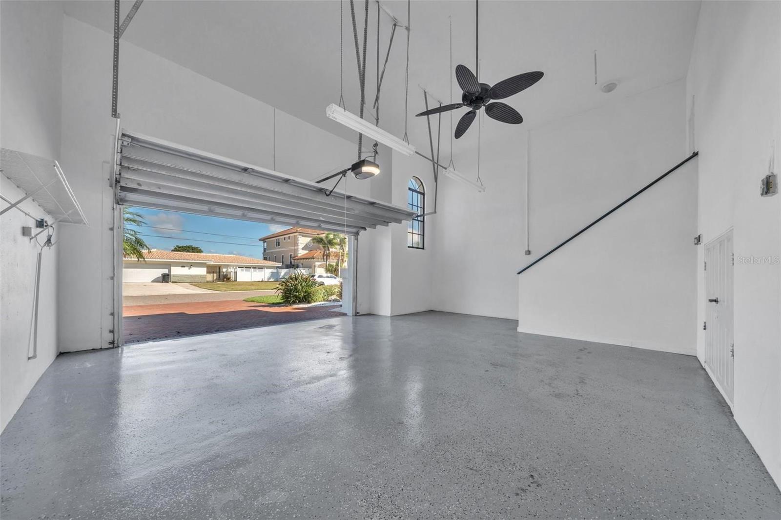 112 LEEWARD IS — photo 19