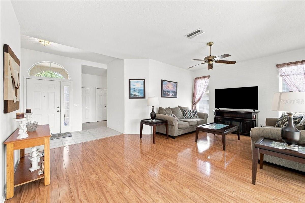 4002 2ND DR NE — photo 6