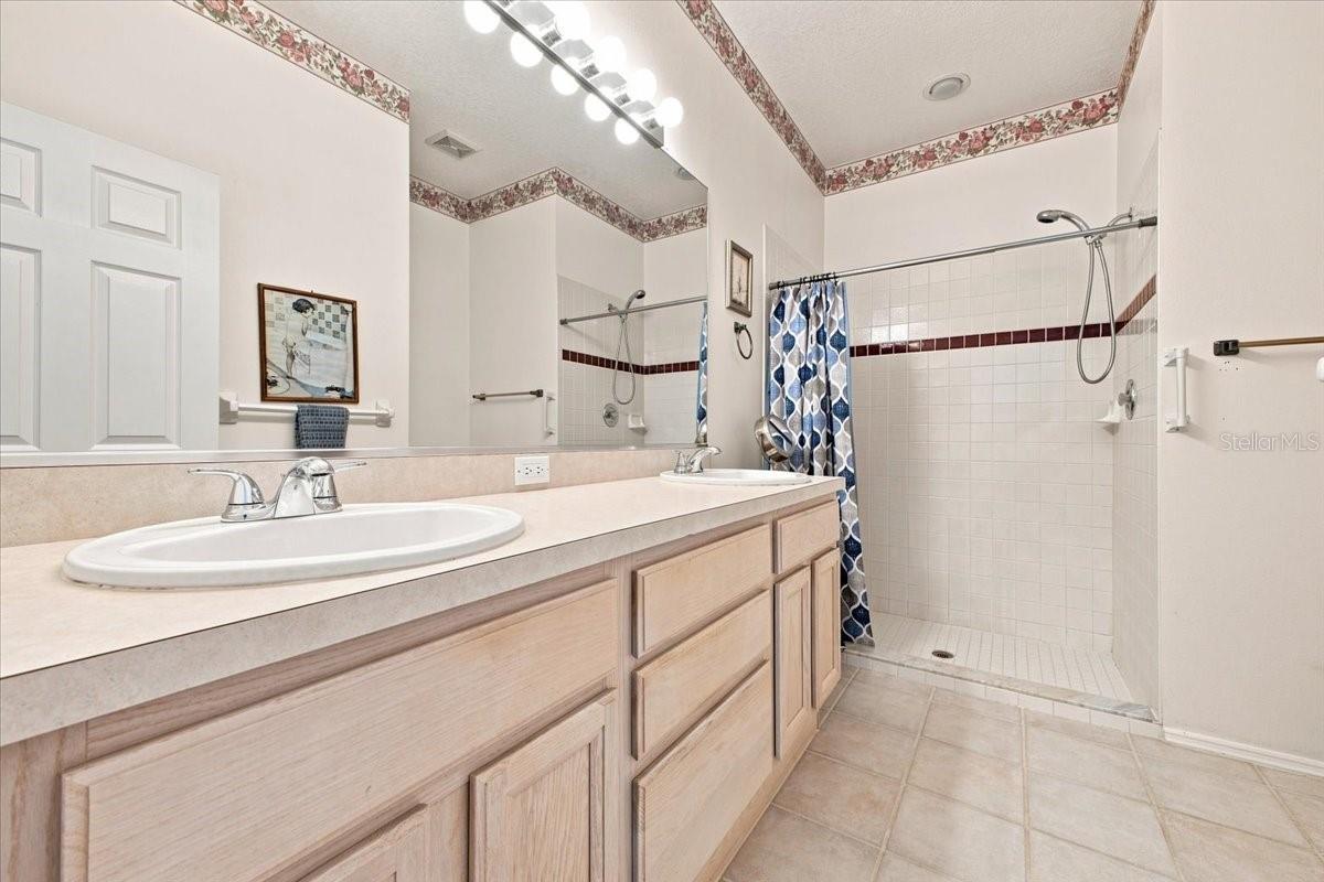 4002 2ND DR NE — photo 18