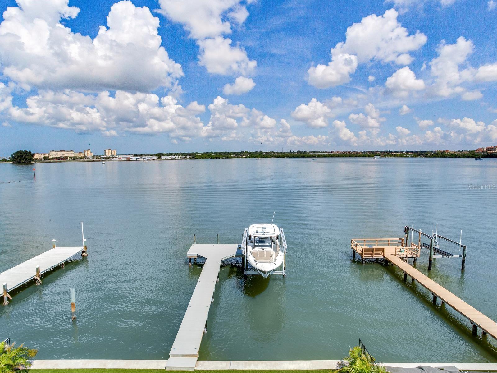 836 BAY POINT DR — photo 47