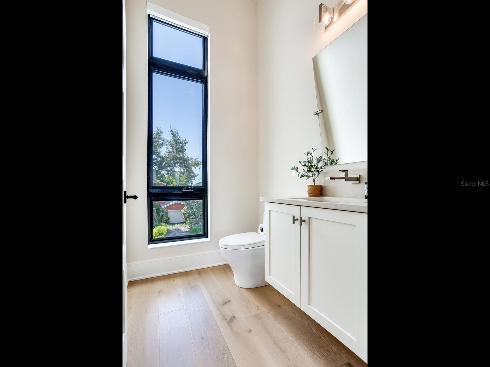 836 BAY POINT DR — photo 29