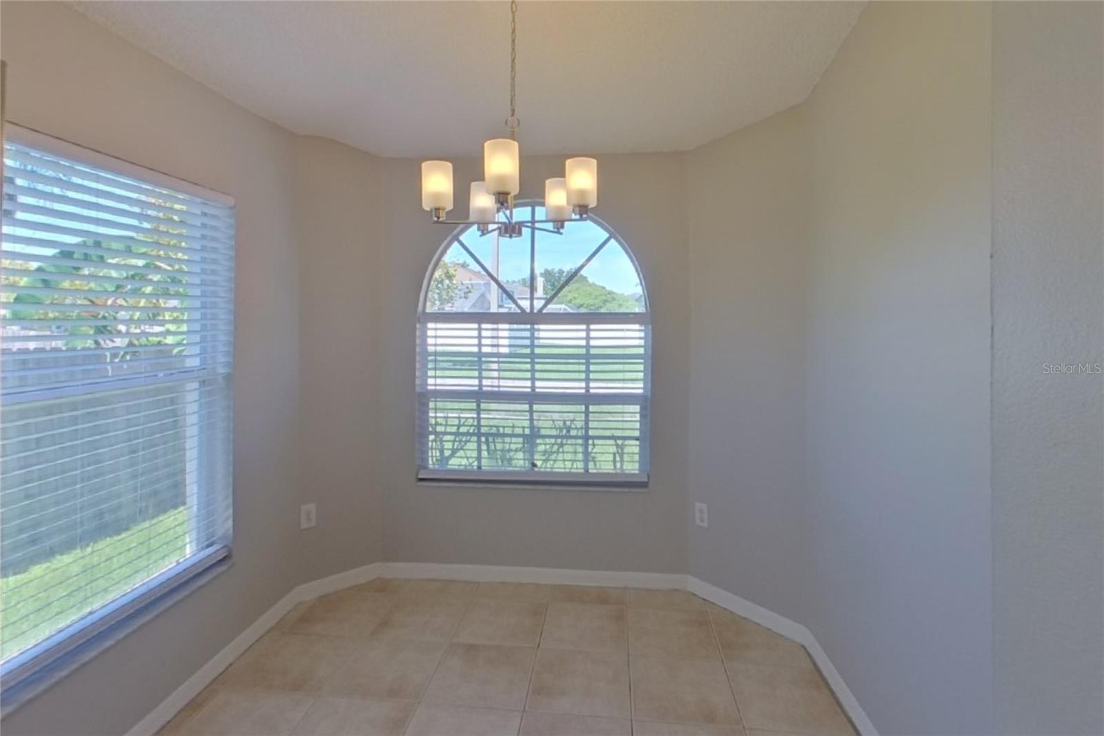 Home in RIVERVIEW — photo 5