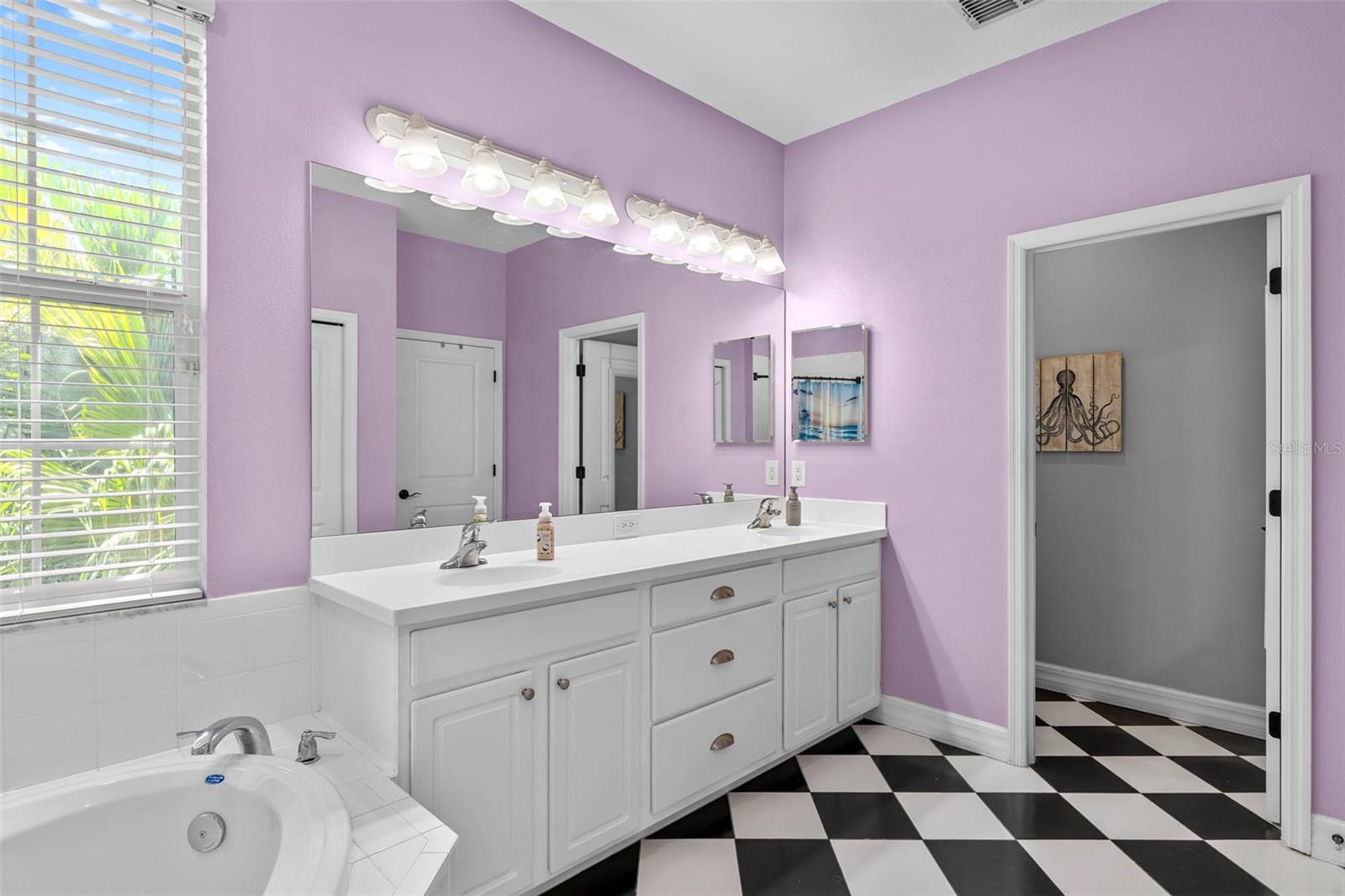 426 SCOTLAND ST — photo 16
