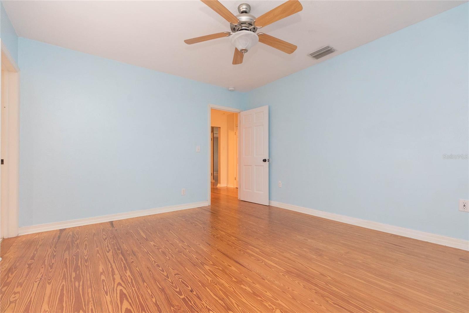 37935 COLEMAN AVE — photo 26