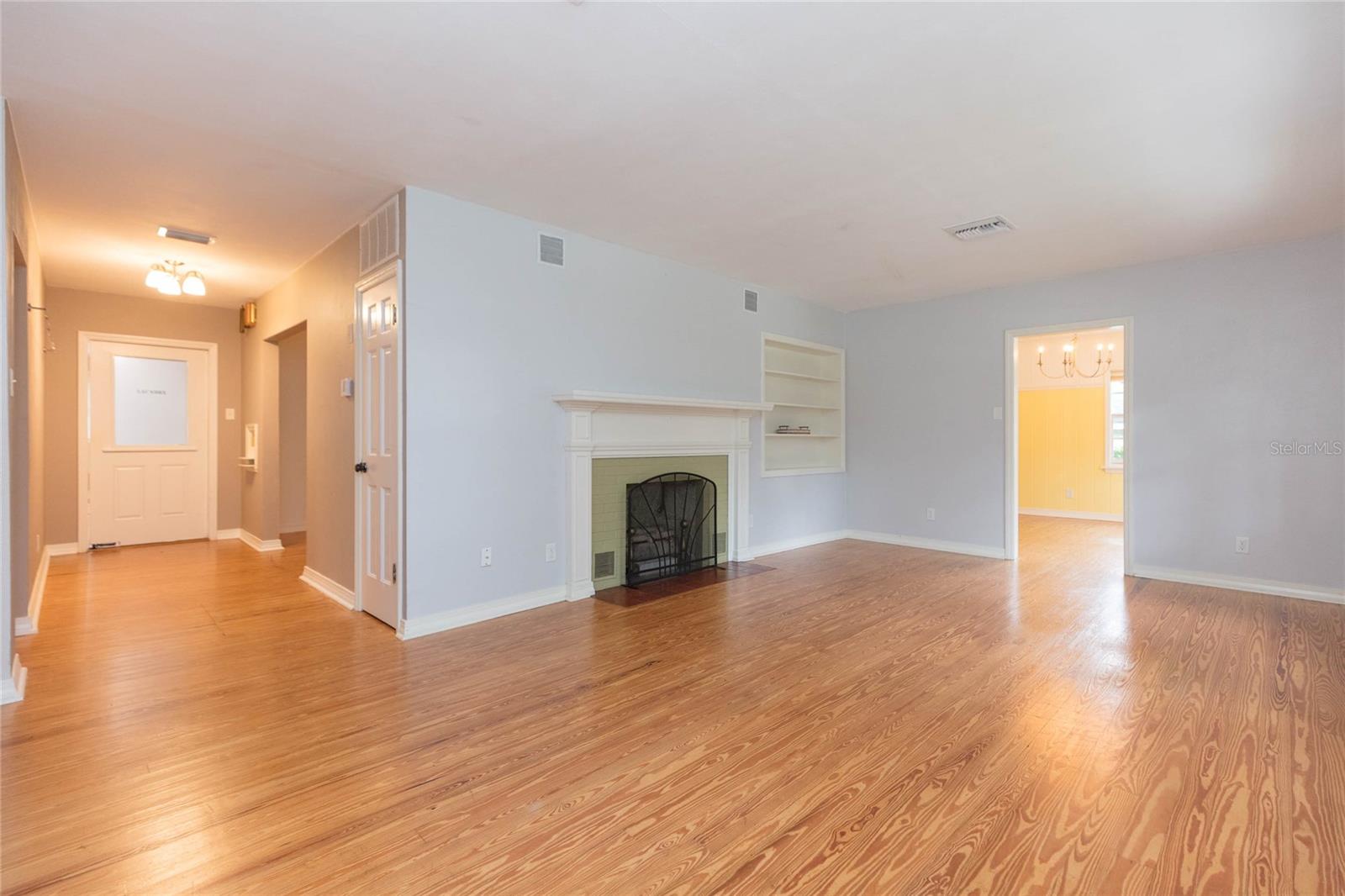 37935 COLEMAN AVE — photo 4