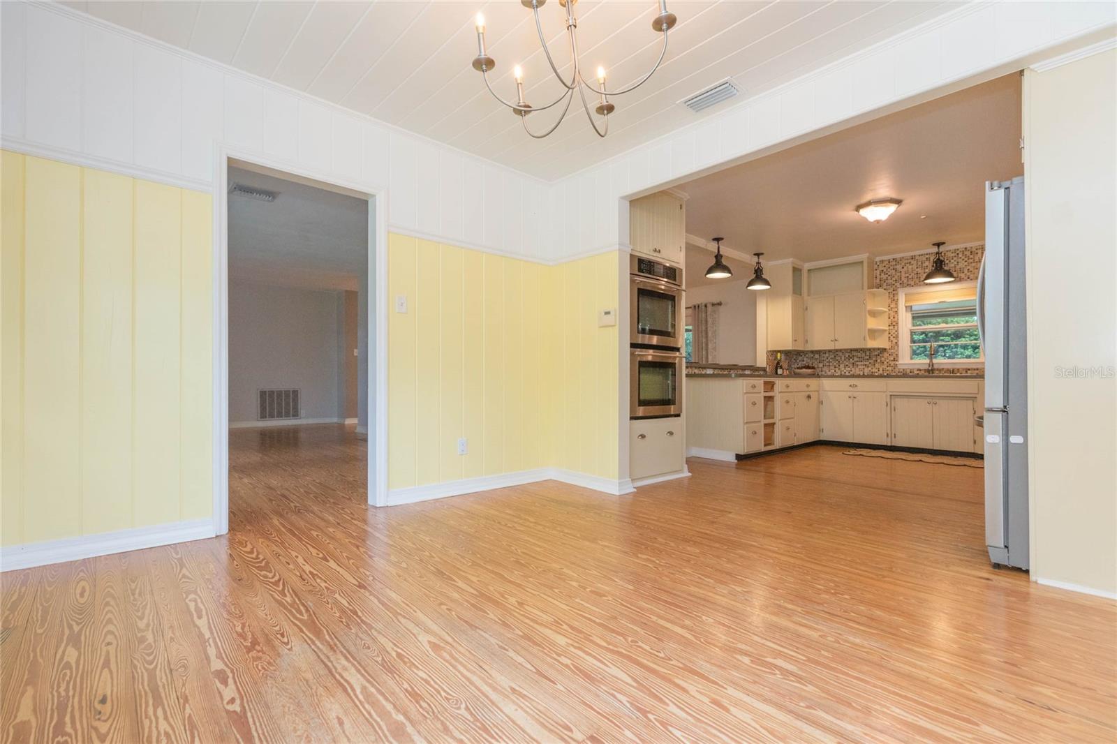 37935 COLEMAN AVE — photo 9