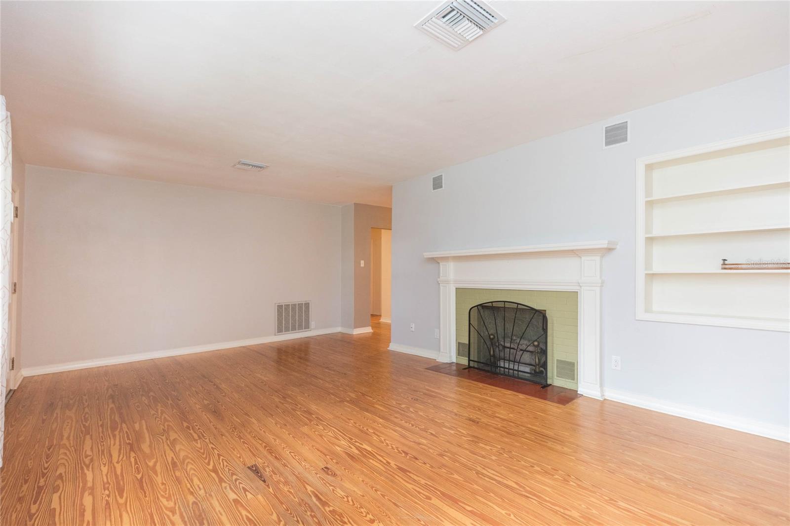 37935 COLEMAN AVE — photo 6