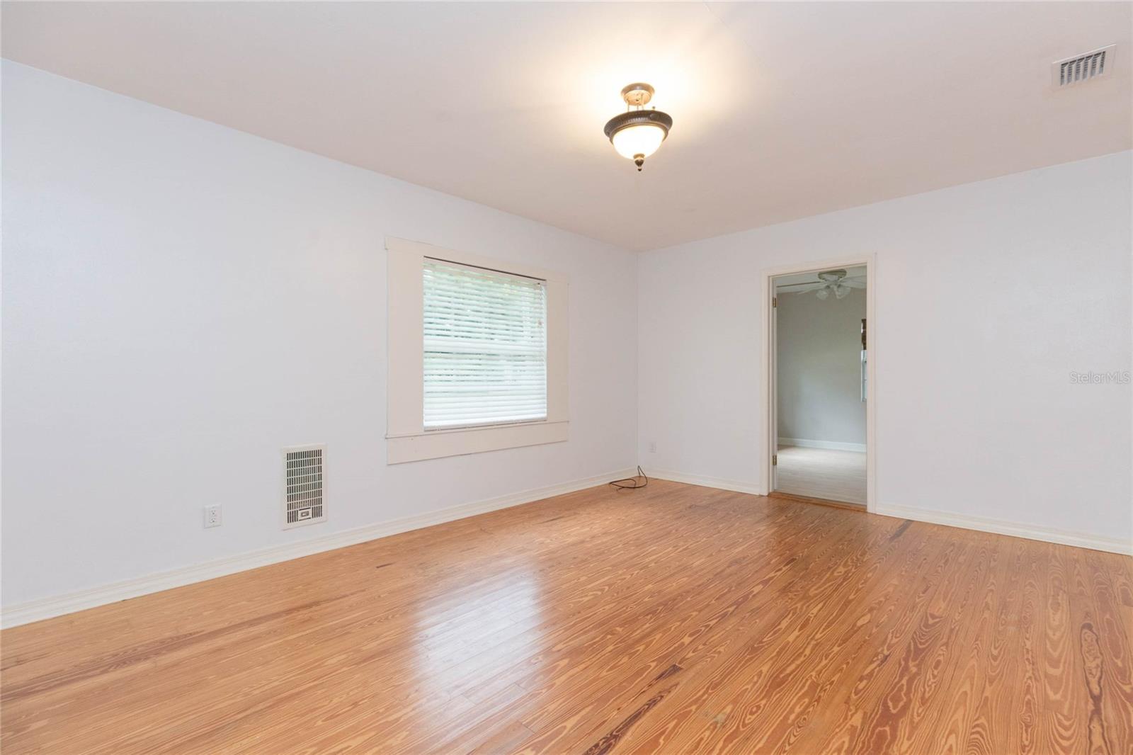 37935 COLEMAN AVE — photo 17