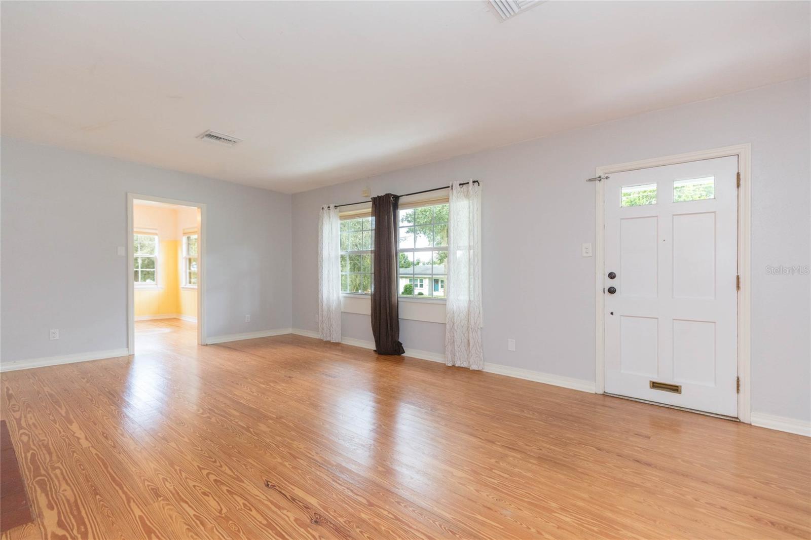 37935 COLEMAN AVE — photo 5