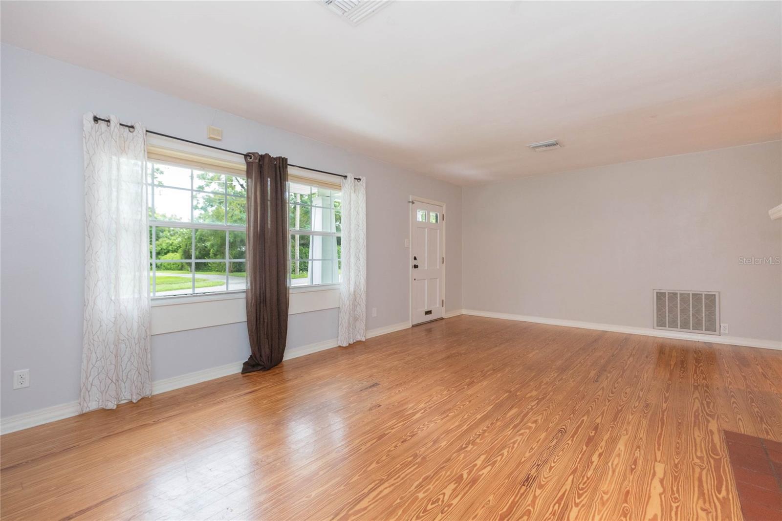 37935 COLEMAN AVE — photo 7
